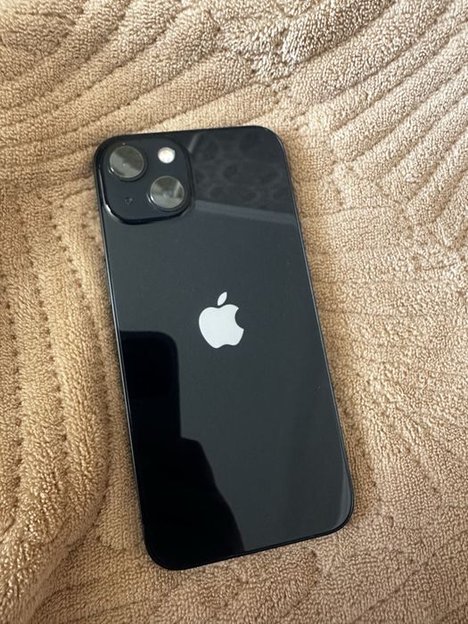 продаю IPhone 13