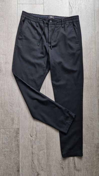 Pantaloni casual slim fit