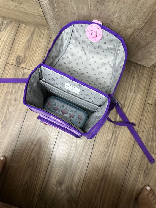 Рюкзак школьный