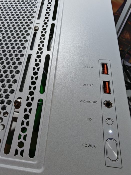 Unitate gaming Ryzen 7 3800X 32gb Ram Nvidia GTX 1080 8GB 1TB SSD