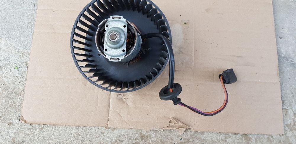 Aeroterma Ventilator Caldura Habitaclu Interior Bord Ford Ka 1BB42 13V