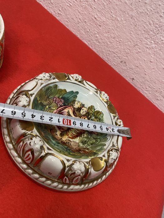 Голям италиански пепелник и купа на каподимонте