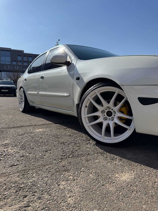 продаю Nissan maxima a33