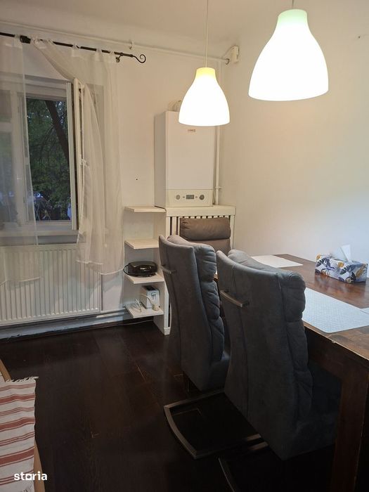 Apartament 3 camere, Rovine
