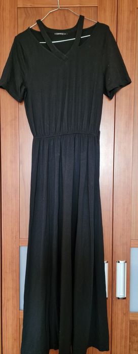 Продадим  платья