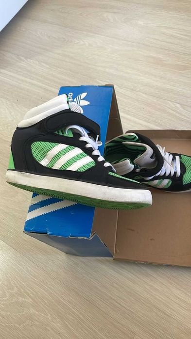 Кроссовки Адидас женские