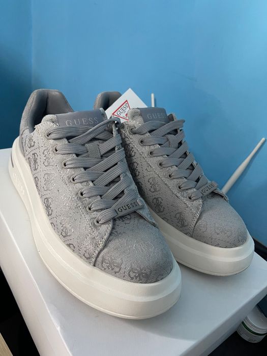 Adidasi GUESS originali