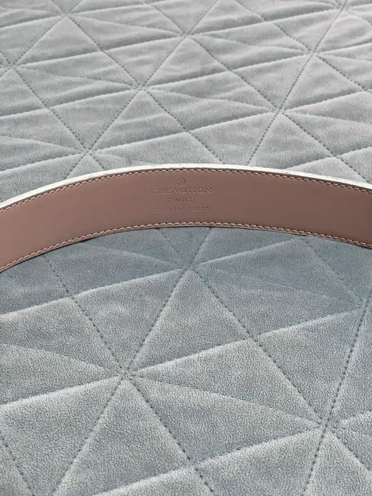 Curea Louis Vuitton