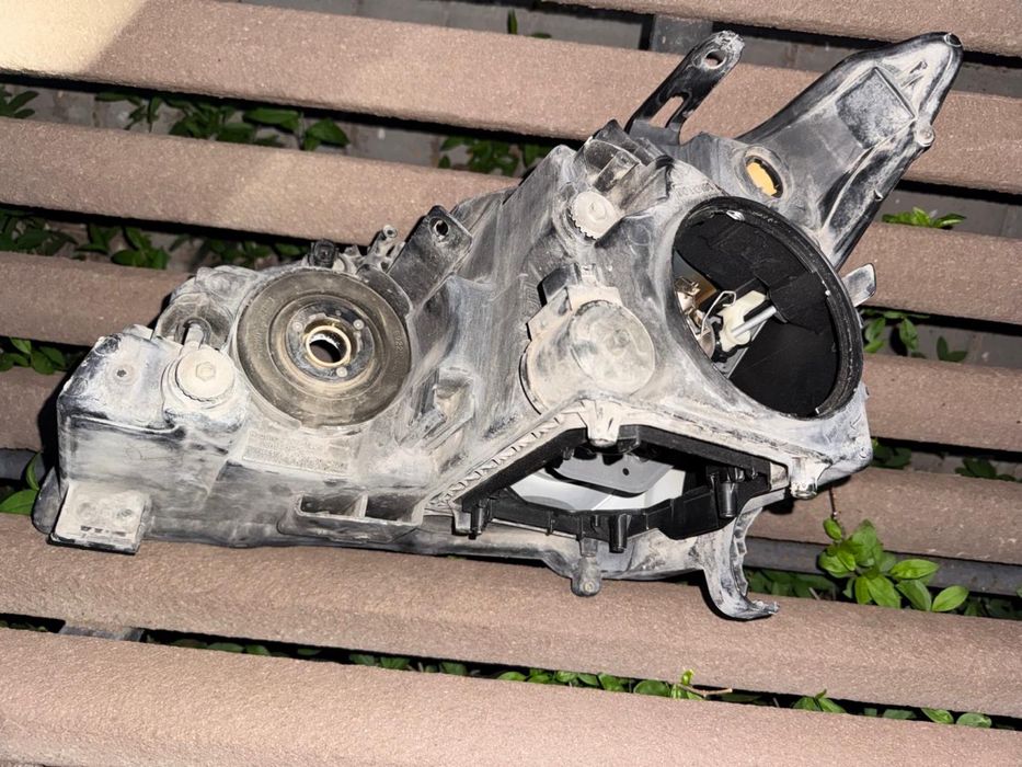 Фара Lexus rx 300 2 поколение