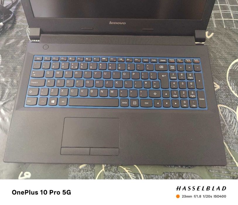Продавам перфектен лаптоп Lenovo IdeaPad B51-80