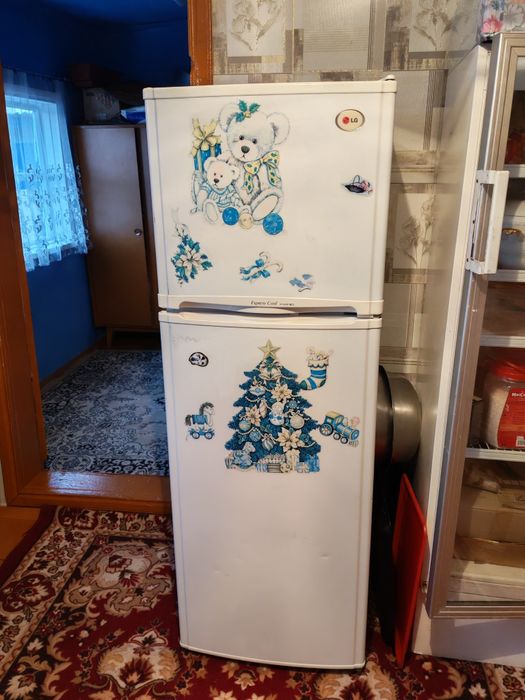 Продам холодильник