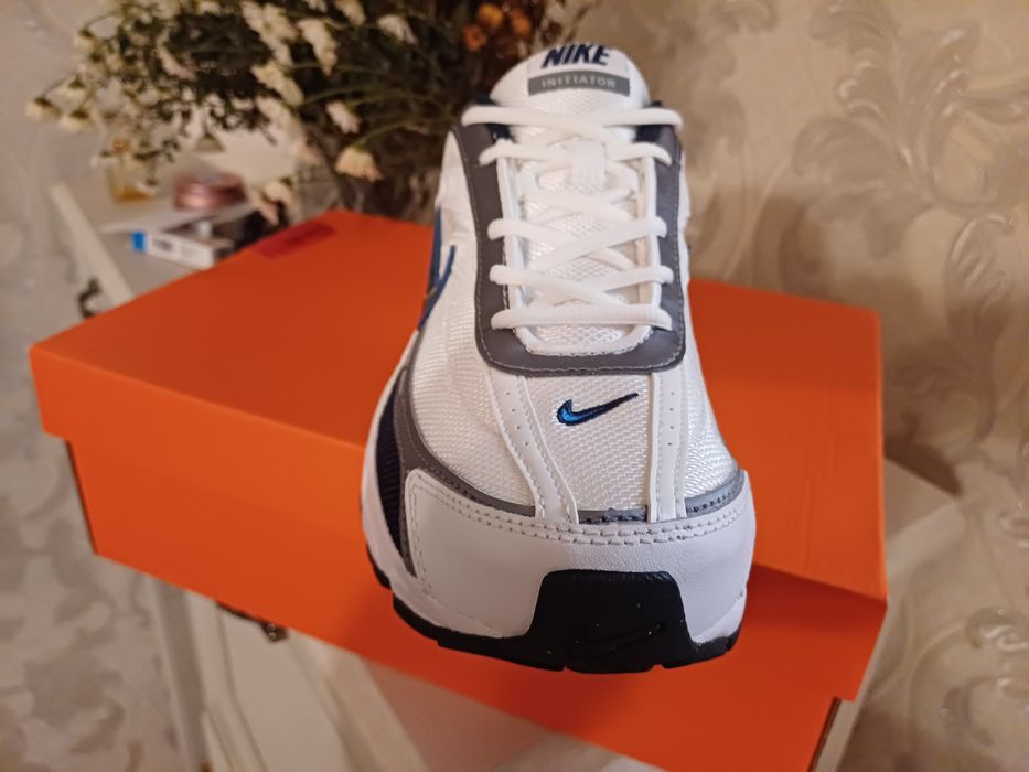 Оригинальные кросовки Найк.