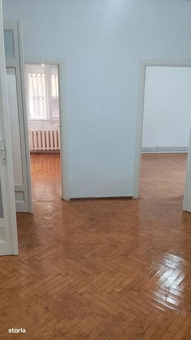 Apartament Nemobilat Spatios Metrou Universitate