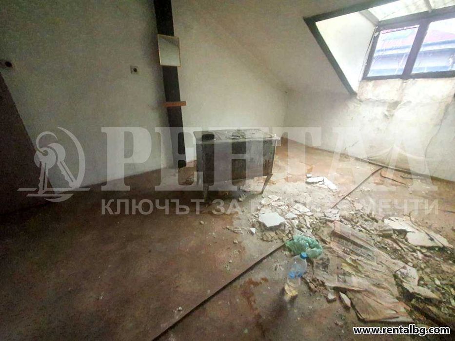 Етаж от къща в СЦ, до Градската градина