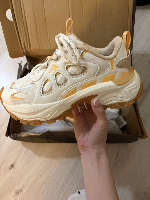 Кроссовки Adidas оригиналы Новые