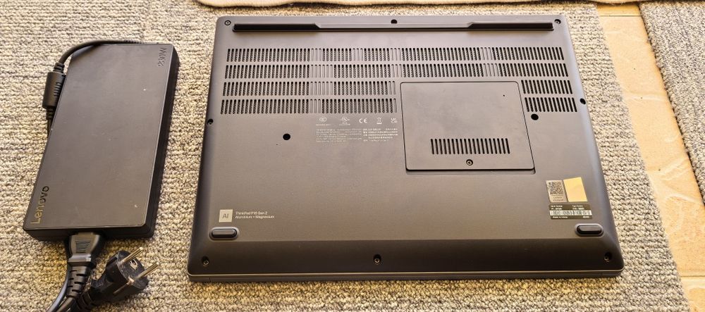 Laptop Lenovo P16 Gen 2---Intel i9 13980HX 24 Nuclee---32GB DDR5---SSD 2TB---Video RTX 4000 ADA 12GB_16"2.5K 165Hz // Editare Video/Foto + Gaming