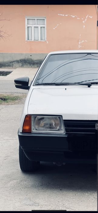 Lada 2108 sotiladi