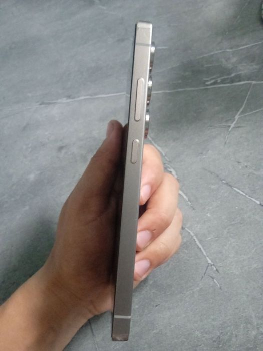 Sam s25ultra 12/256 xolati yaxshi