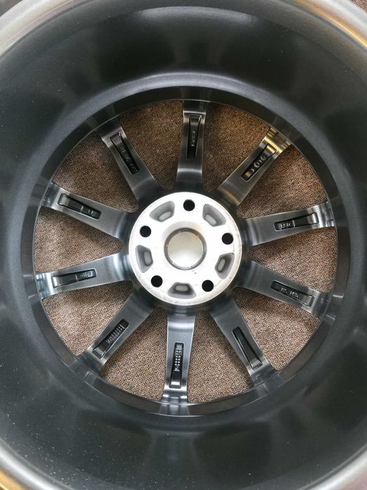 4 Jante Aliaj 5x112 18'' 8J ET 35 57.1 - Dedicate VW Tiguan Passat Golf T-Roc Touran Sharan / Skoda Octavia Superb Yeti Kodiaq Karoq JANTE NOI !