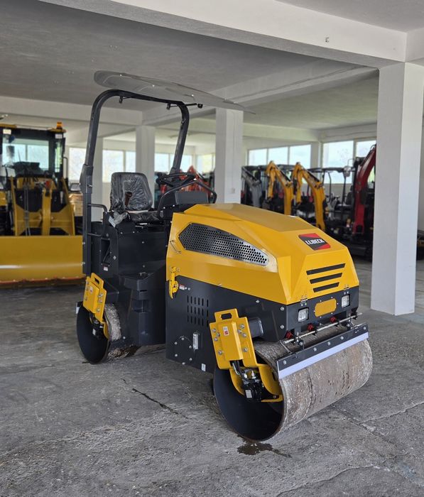 Cilindru compactor Lubeck KY300~ 3 tone~Nou~
