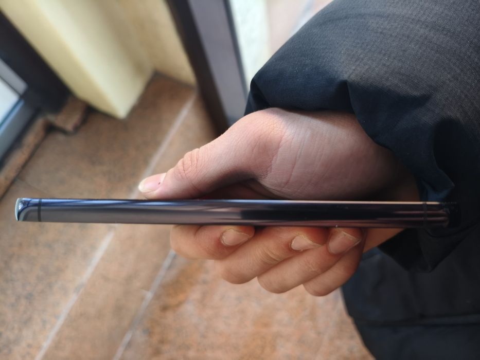 Samsung galaxy s23 256/8