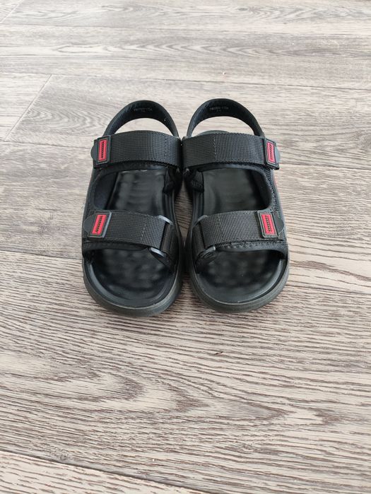 Продам сандали на мальчика