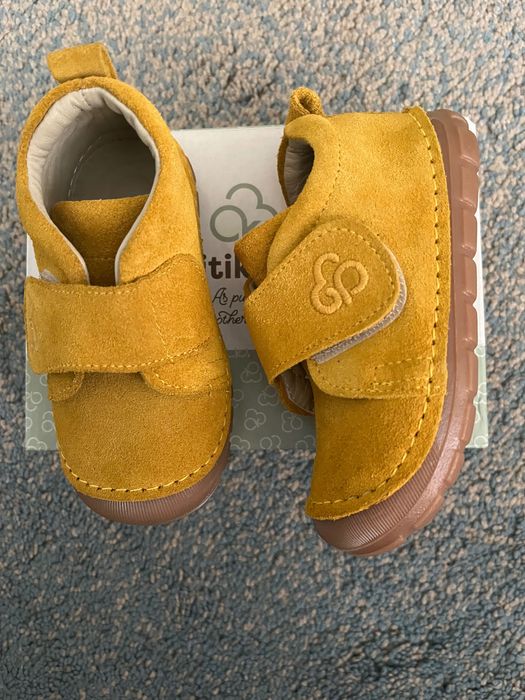 Чисто нови бебешки обувчици Kitikate