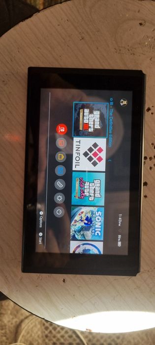 Vand nintendo switch moda cu cip