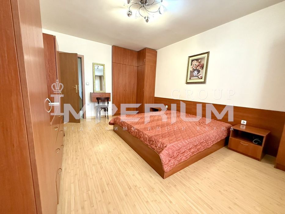 Дава се под наем Двустаен апартамент в Варна, Център - 73 кв.м за 561 € - Снимка #2