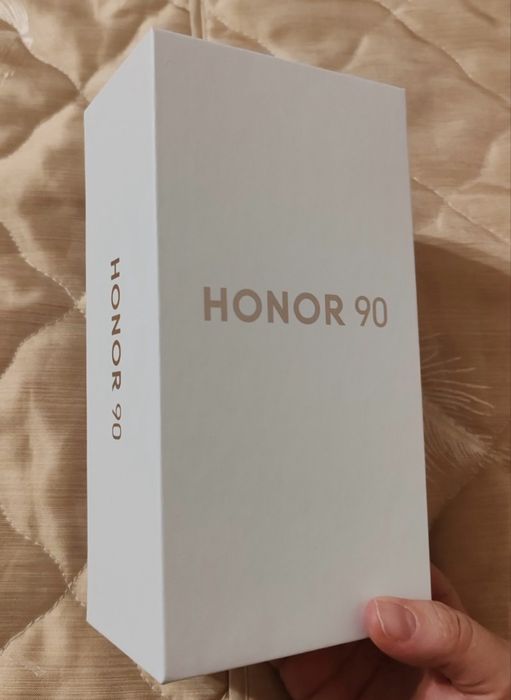 Новый в коробке HONOR 90