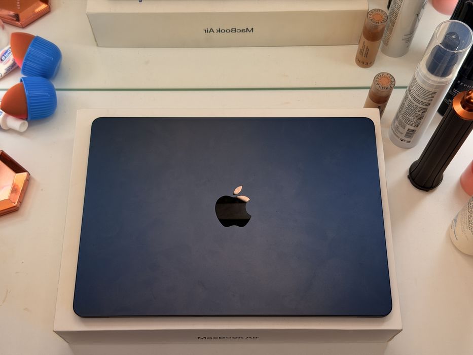 macbook air m2 16gb second hand si noi de vanzare • Anunturi • OLX.ro