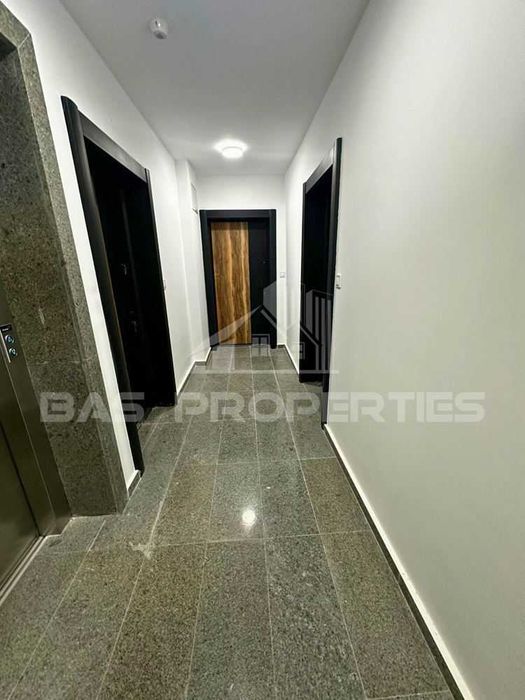 Продава се Тристаен апартамент в София, Надежда 2 - 103 кв.м за 2180 €/кв.м - Снимка #9