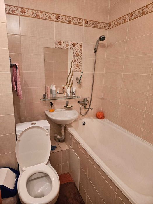 Продам  кирпичный коттедж