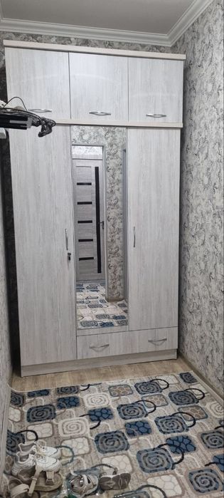 Sergile 4 avtosalon ro'parasida 2 xonali uy ijaraga beriladi oilaga