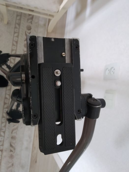 Продам штатив для камеры