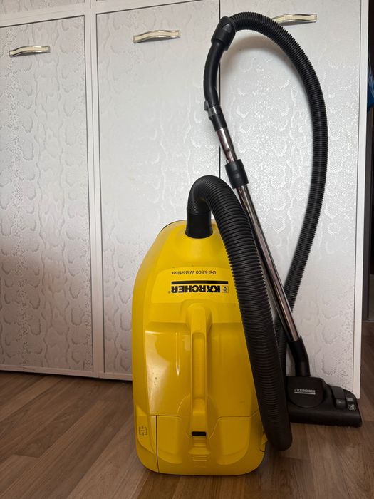 Прахосмукачка Karcher с воден филтър