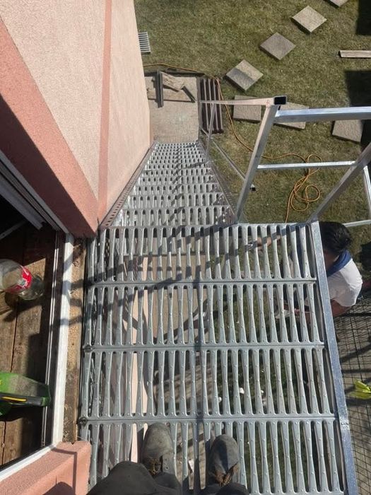 Scări zincate metalice