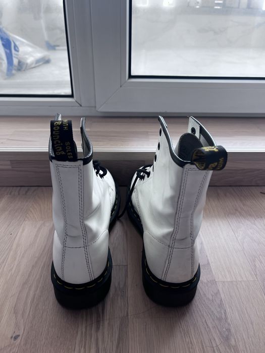 Dr. Martens 1460 White Smooth – почти нови!