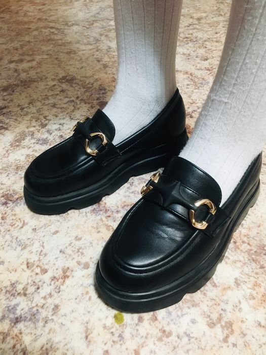 Продам лоферы для девочек