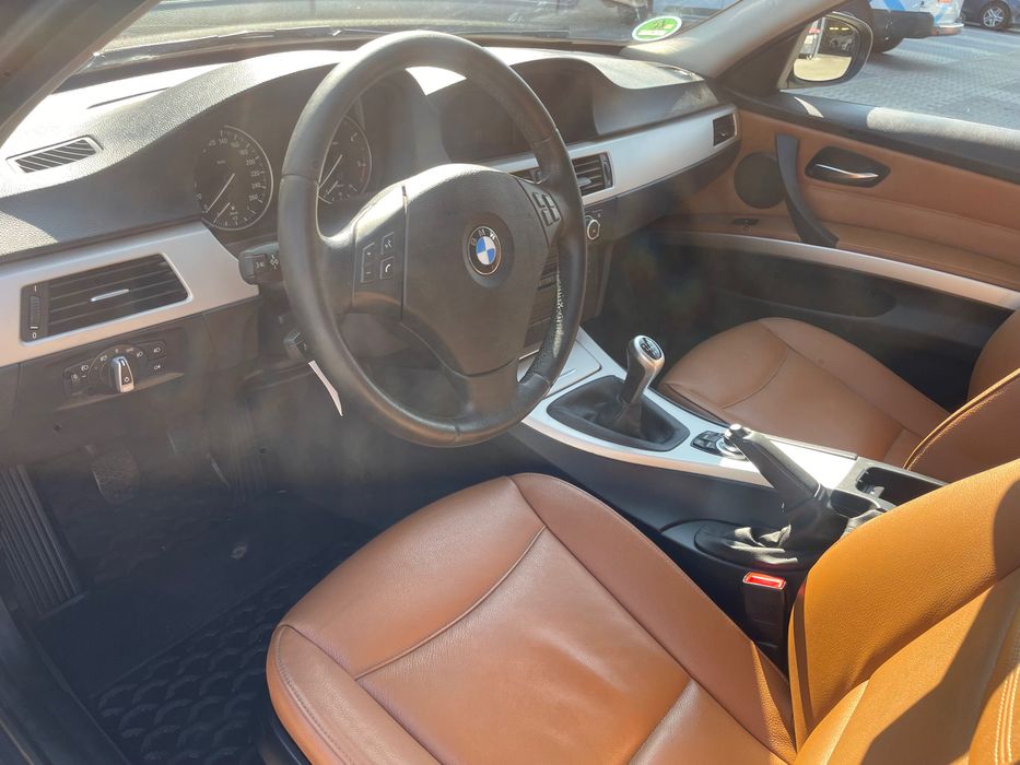 Автомобил BMW e90