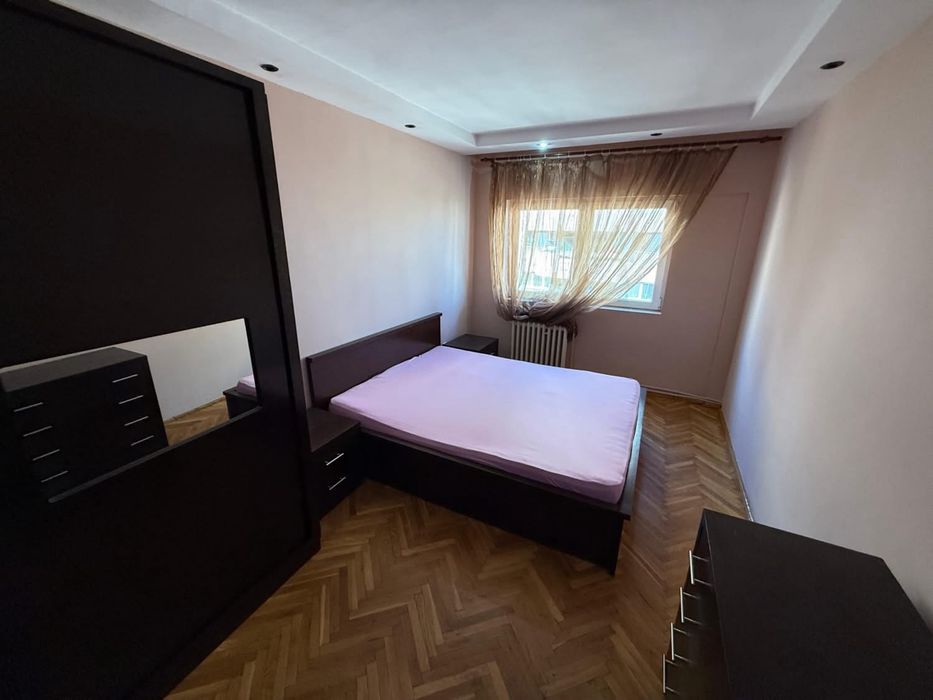 Ofer spre închiriere Apartament 4 Camere ultracentral