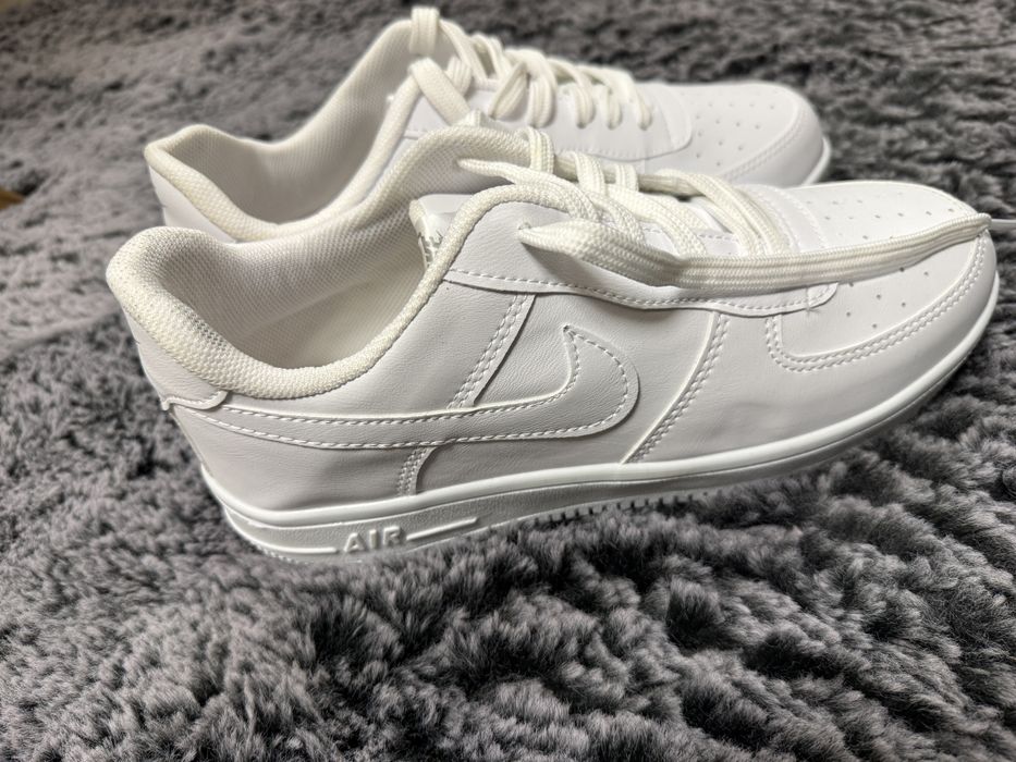 Мъжки бели кецове nike