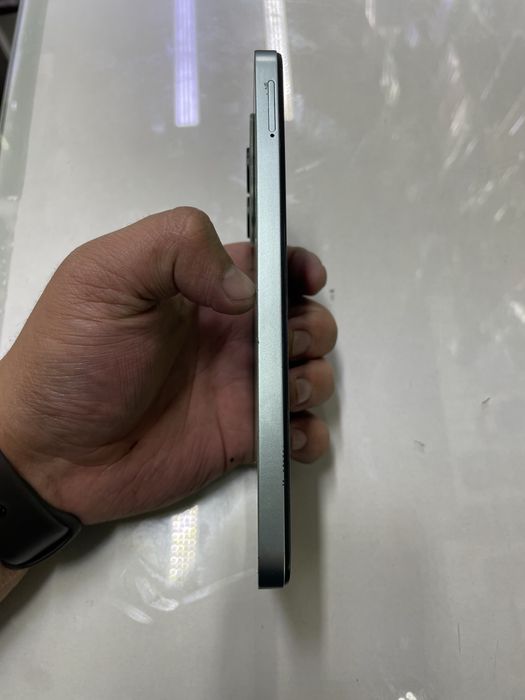 ZTE Blade V50 Design (256GB) в идеальном состояний