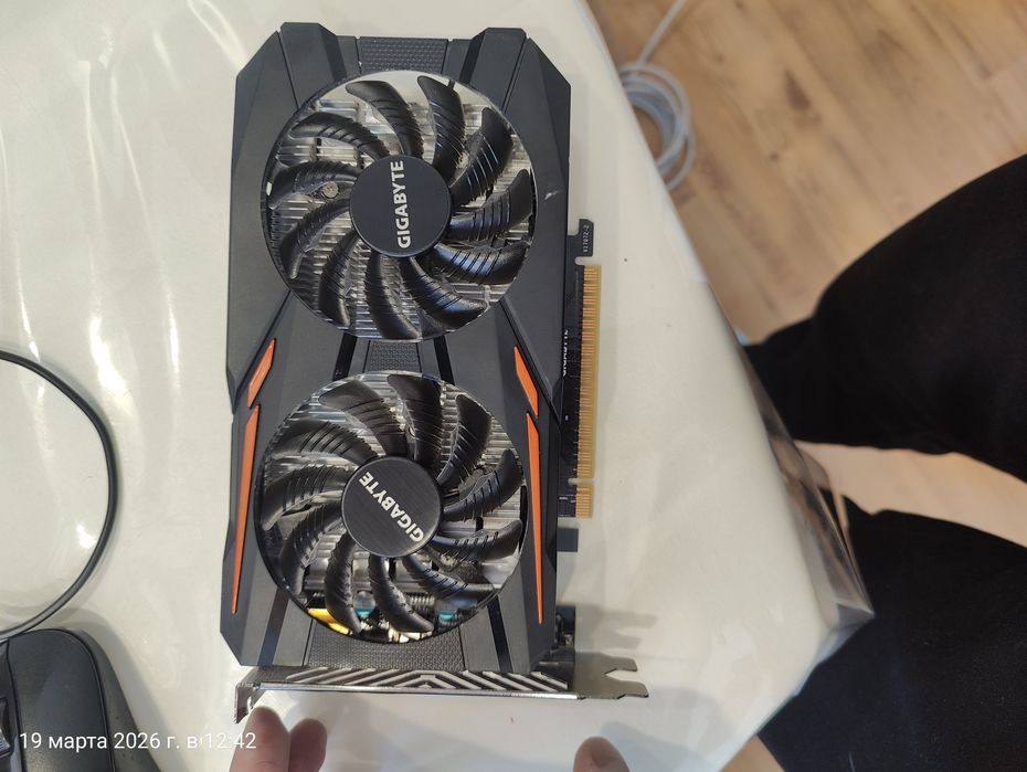 Продается видеокарта 1050ti GIGABYTE