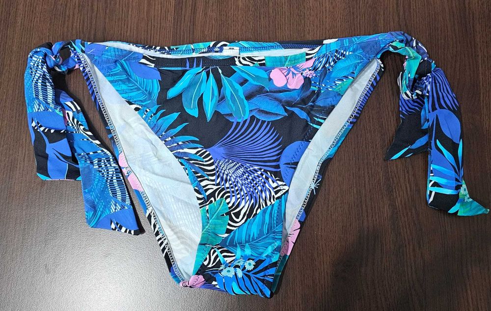 Costum de baie NOU