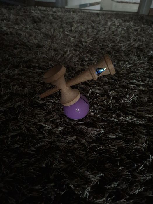 KROM Pop Kendama – stare bună, perfect pentru trickuri | preț mic