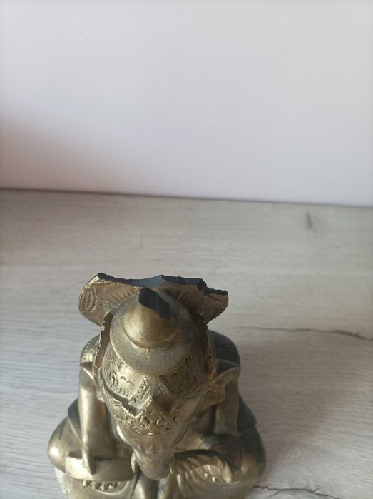 Статуя на Ганеша, с една отчупена част