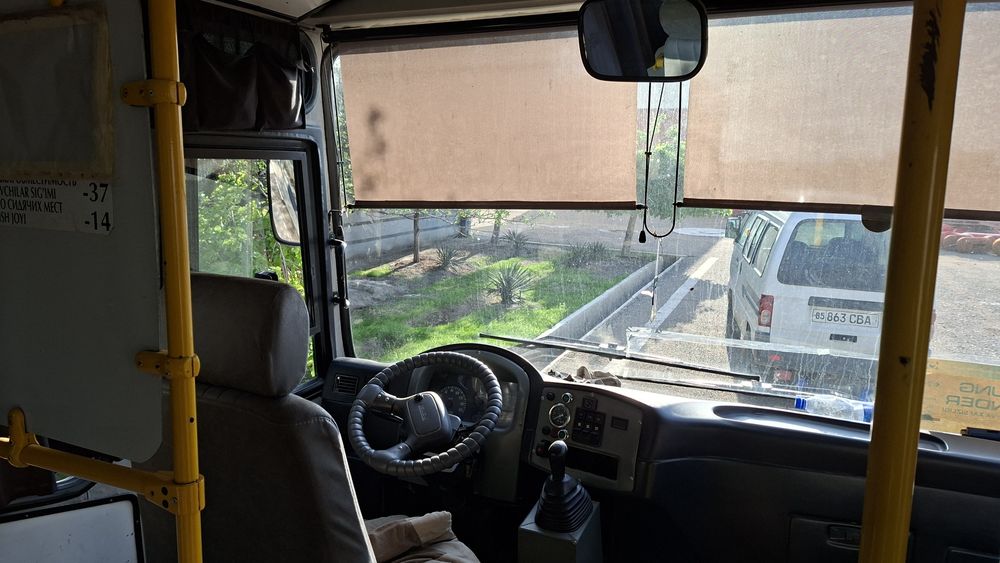 AVTOBUS  ISUZU NP37 сотилади