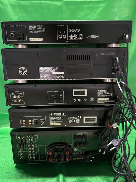 Linie audio Yamaha AX-1070, CDX-880, MDX-595, KX-580, TX-480, P-200