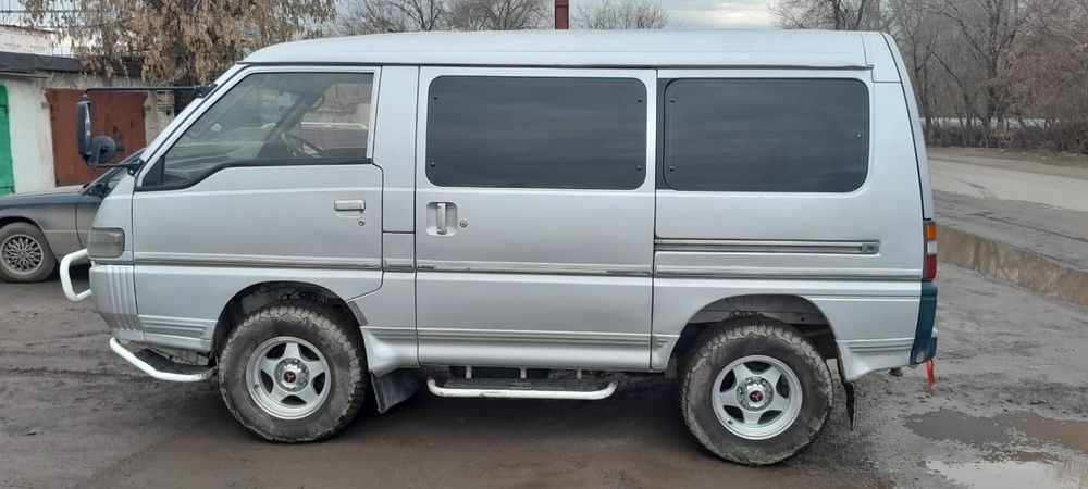 Продам машину, Мецубиси делика